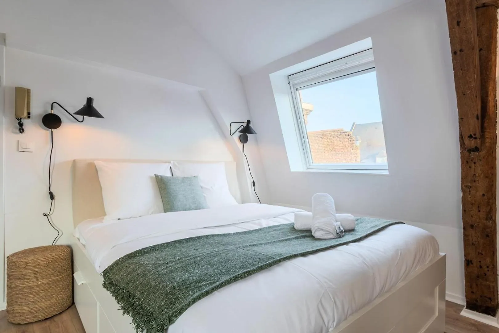 Old Lille - Equipped And Bright Studio !